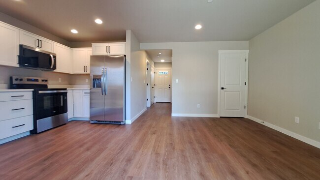 Building Photo - 3113 E Camellia Way