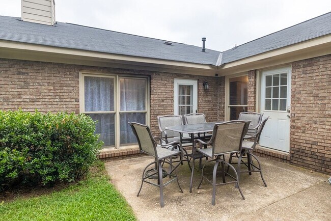 Building Photo - 3 Bedroom Home in North Columbus, GA