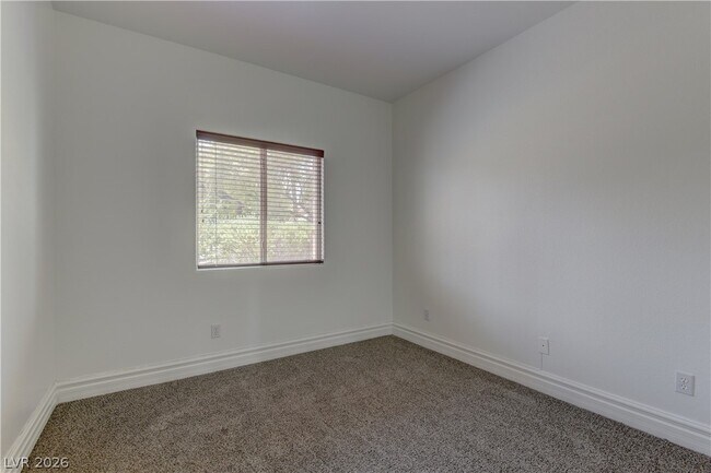 Building Photo - 9278 Bearded Iris Ave