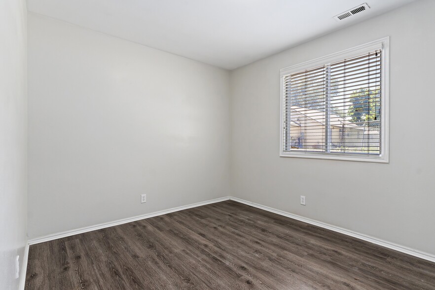 Building Photo - 715 N 1050 W