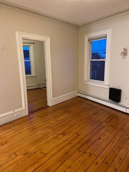 Building Photo - 468 Wickenden St