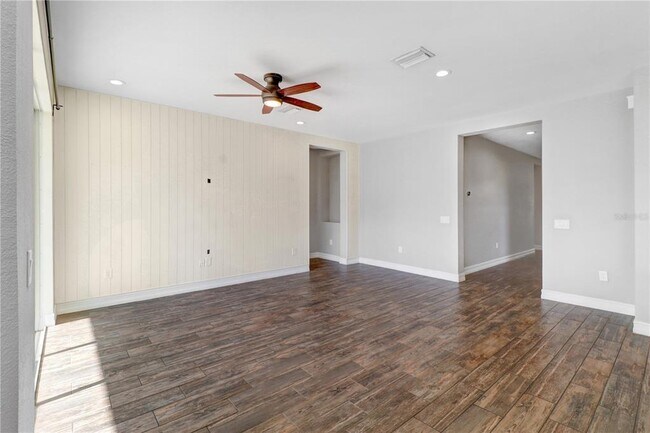 Building Photo - 16325 Hyde Manor Dr