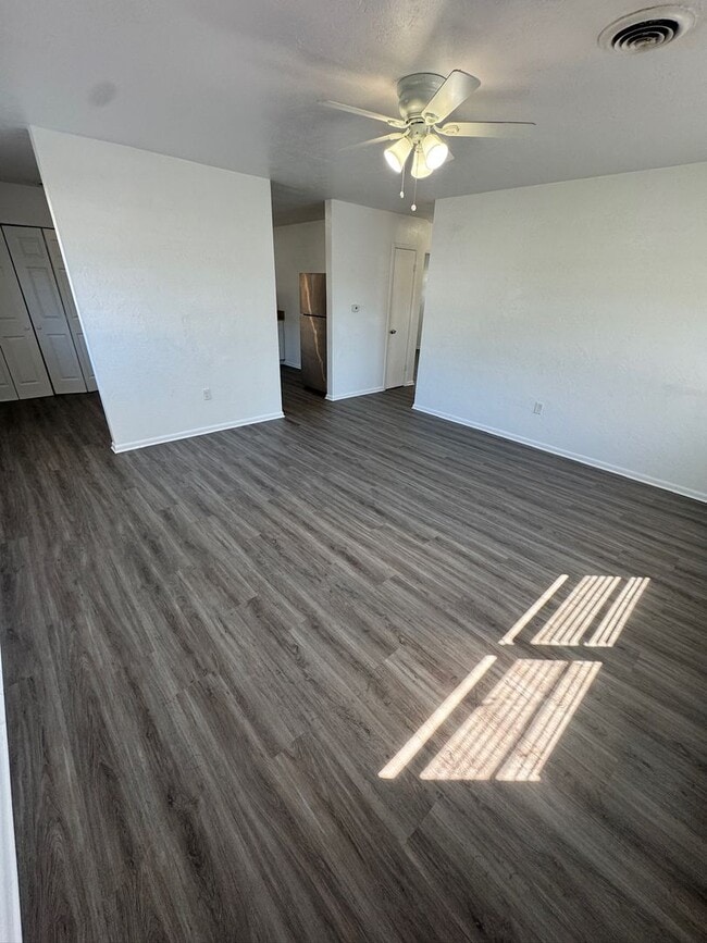 Building Photo - 1711 NE 70th St