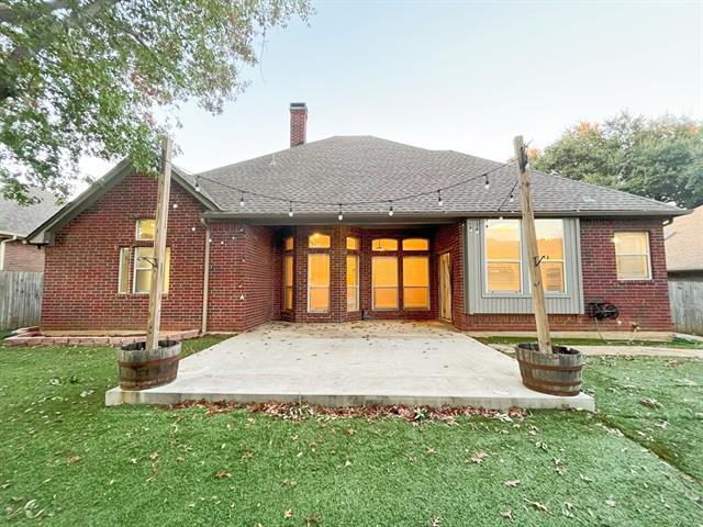 Building Photo - 2113 Aspenwood Dr N