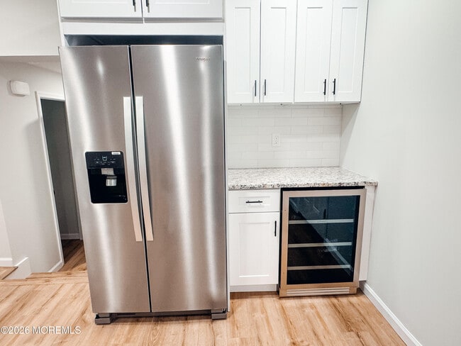 Building Photo - 827 Rogers St