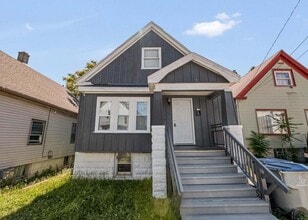 Building Photo - 2132 S 23rd St