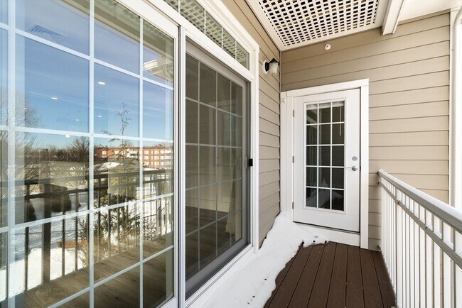 Building Photo - 320 Middlesex Ave