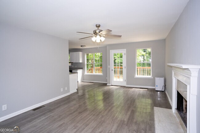 Building Photo - 3043 Saddle Creek Dr