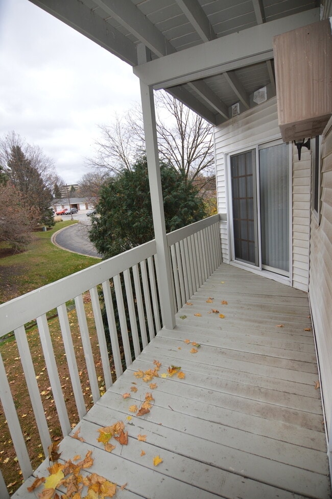 Building Photo - 4408 W Shamrock Ln