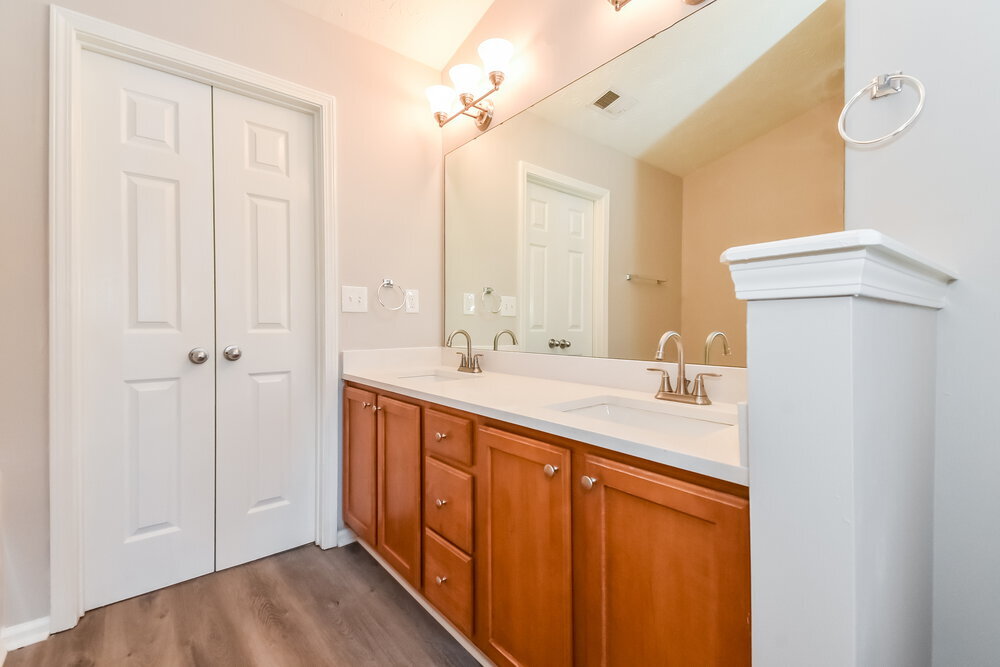 Building Photo - 238 Silver Arrow Cir