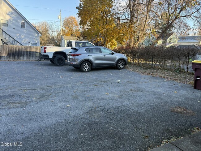 Building Photo - 30 Lexington Ave