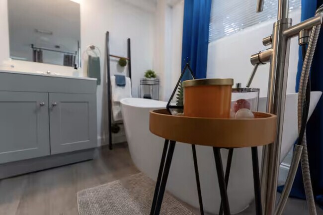 Building Photo - 2614 NW 8th St