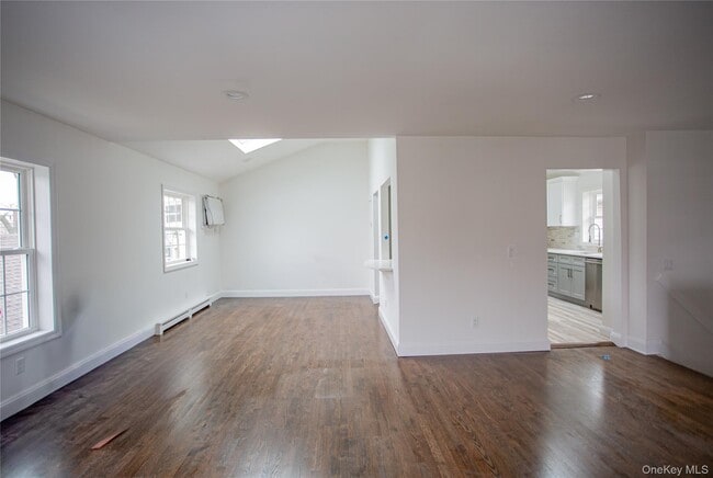 Building Photo - 451 E Pine St