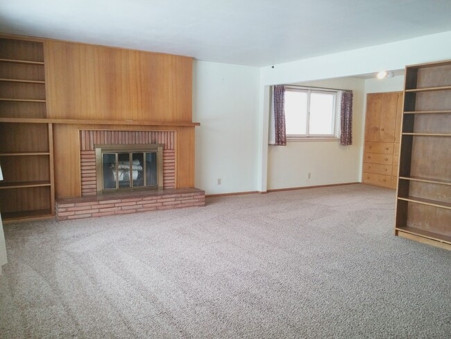 Building Photo - Ranch Style Home in the Lewis and Clark Area