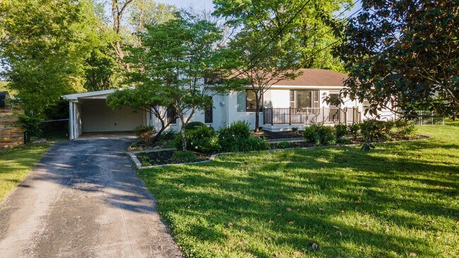 Building Photo - 504 Bismark Dr