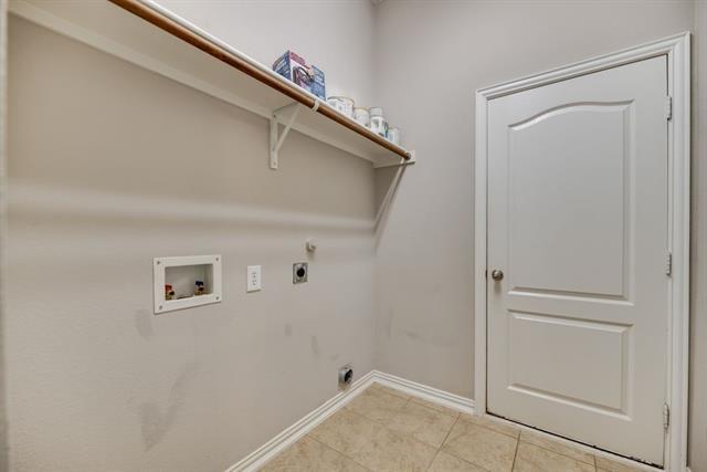 Building Photo - 2609 Lake Ridge Dr