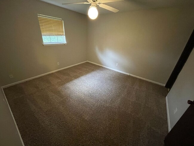 Building Photo - Shadows Acres.. New Flooring..New Paint.....