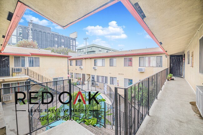 Building Photo - 2244 S Western Ave