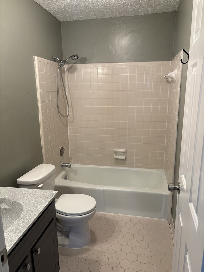 Building Photo - 8375 Rembrook Dr