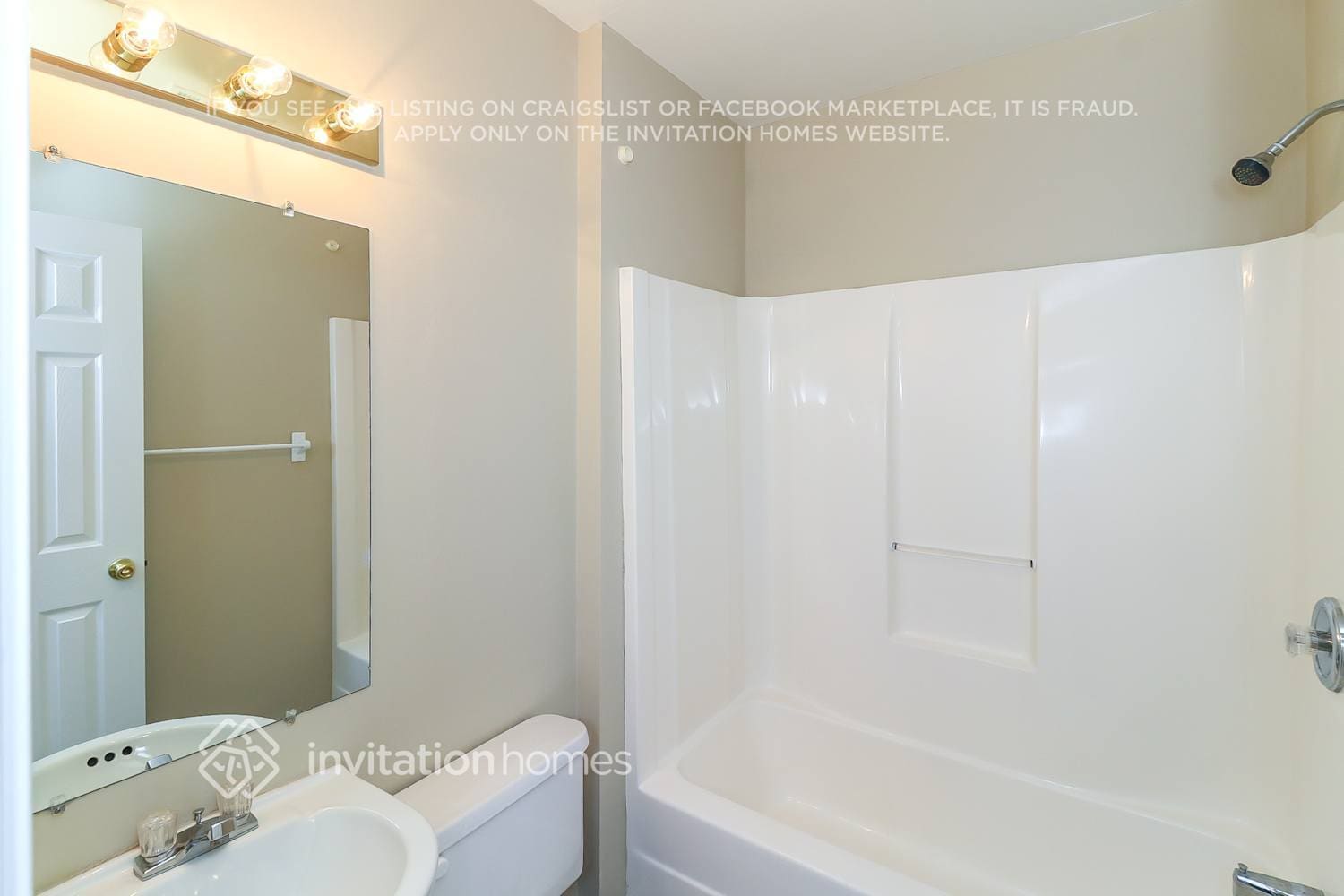Building Photo - 4067 Mt Vernon Dr