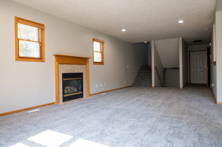 Building Photo - 1727 N 57th Ave