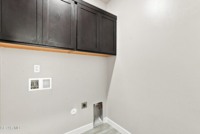 Building Photo - 14929 Tierra Fortaleza Ave