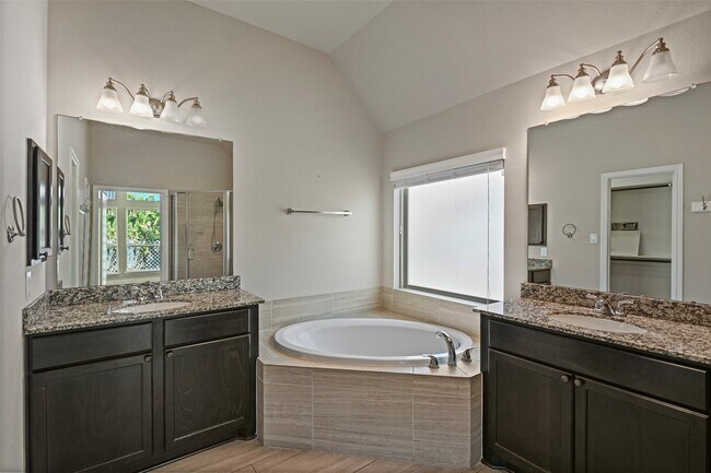 Building Photo - 1346 Mystic River Ln