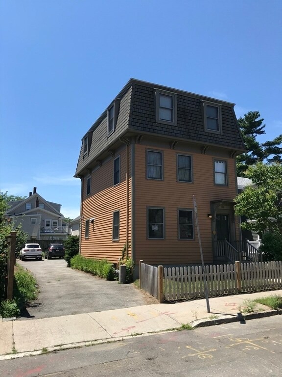 Building Photo - 188 Franklin St