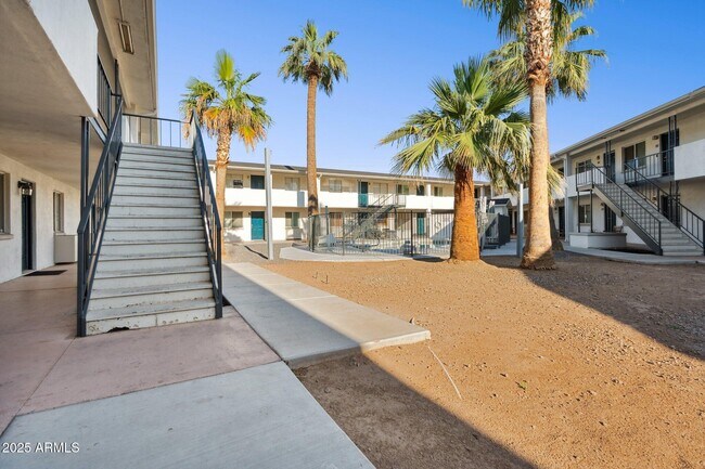 Building Photo - 4401 N 12th St