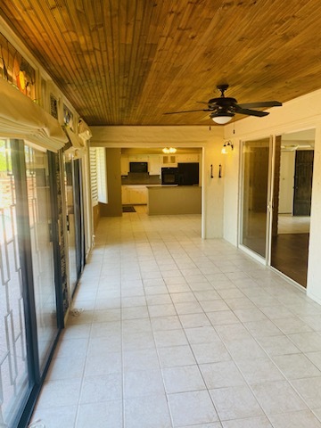 Building Photo - 250 W Greenock Dr