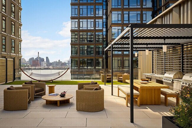 Building Photo - 478 Kent Ave