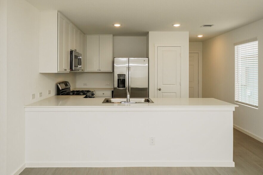 Building Photo - 11528 Chestnut Barr Dr