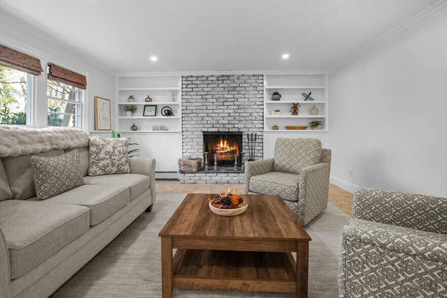 Building Photo - 341 Millwood Rd