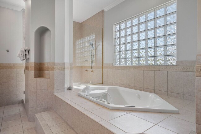Building Photo - 8161 Valhalla Terrace