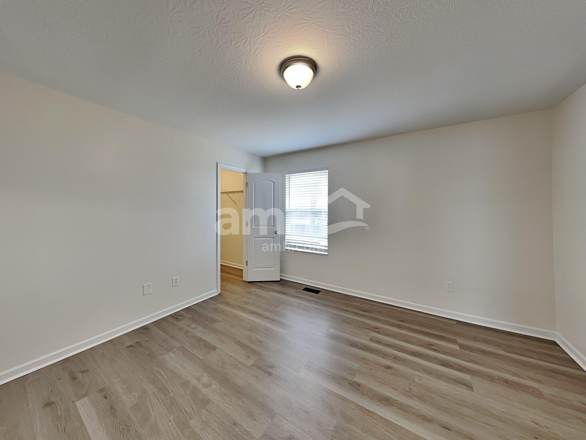 Building Photo - 9911 Codyview Dr