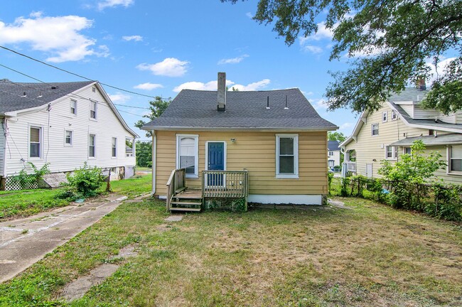 Building Photo - Single Home in Baltimore City!