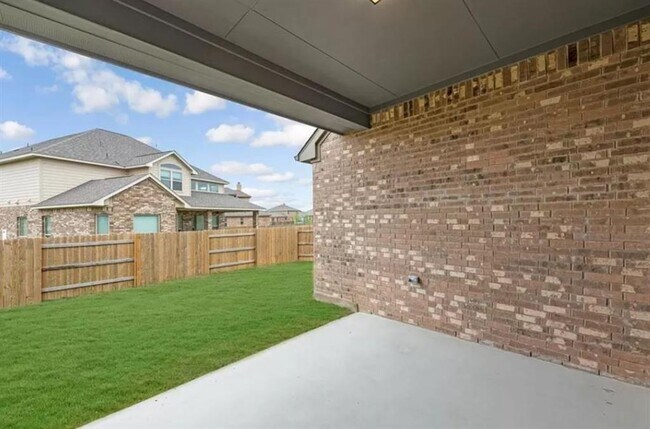 Building Photo - 3457 Francisco Way