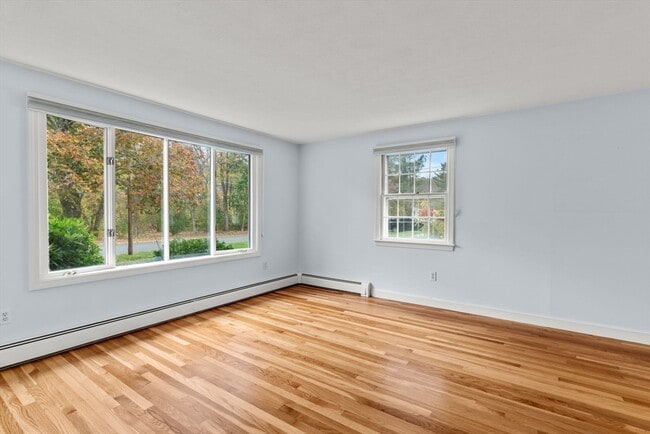 Building Photo - 45 Stanford Dr