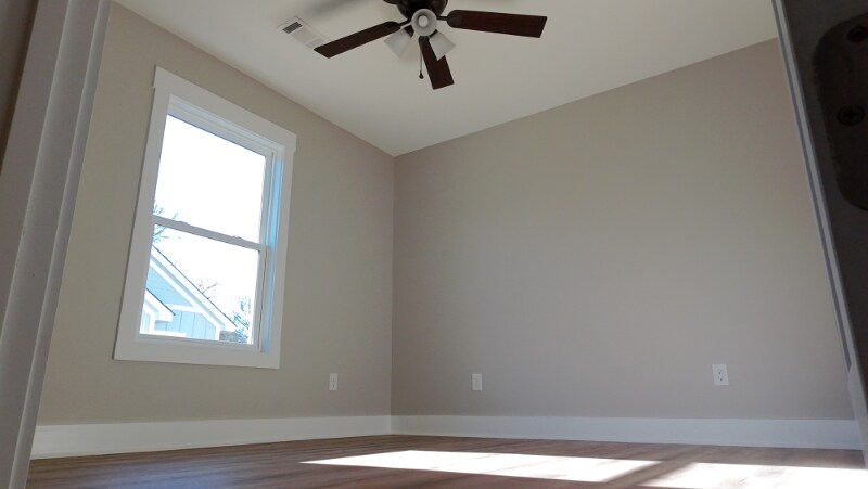 Building Photo - 233 Pineneedle Rd