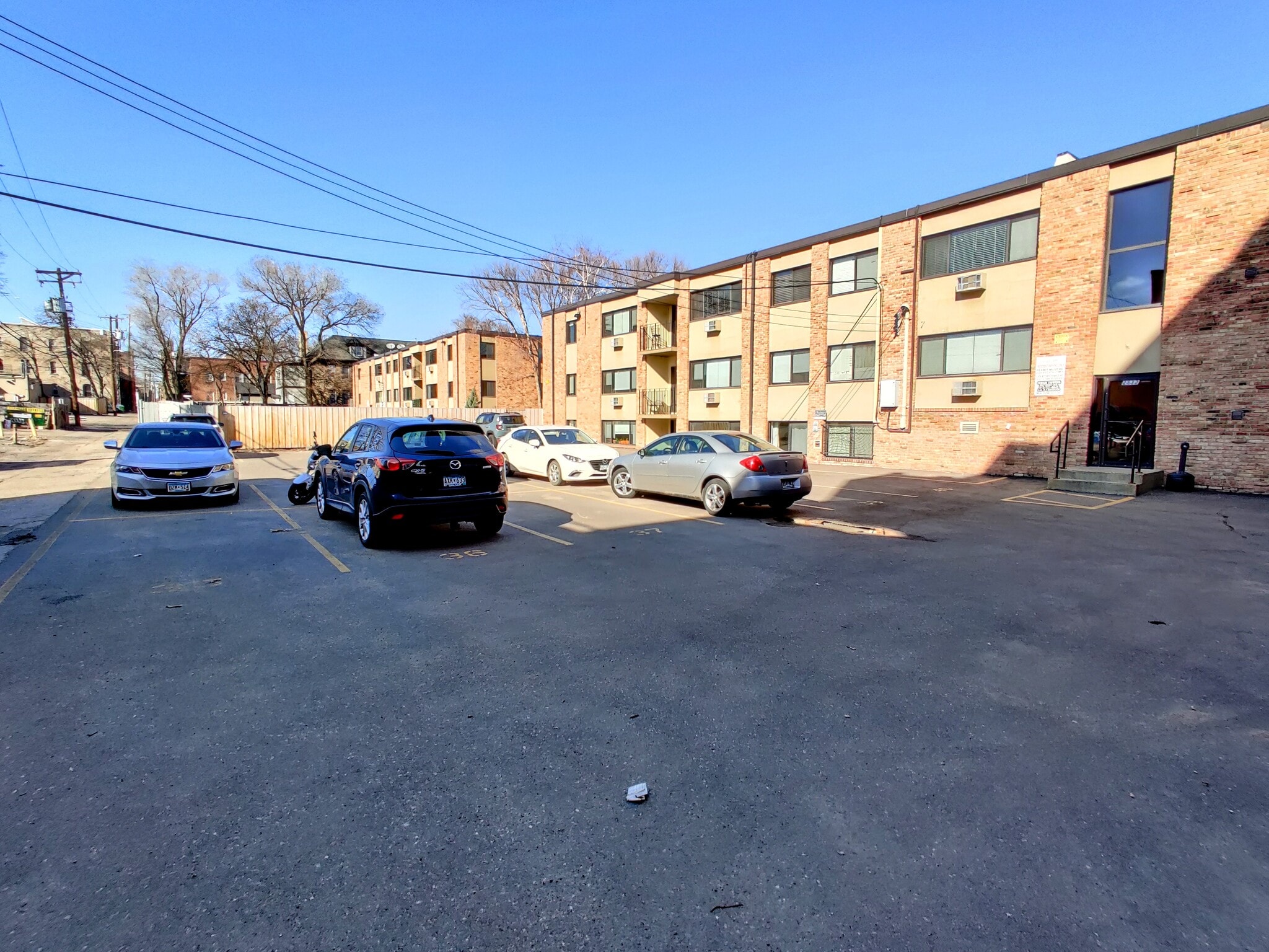 Building Photo - 2532 1st Ave S