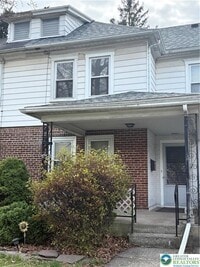 Building Photo - 754 E Washington Ave