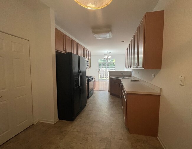 Building Photo - 2516 Hillsboro Blvd