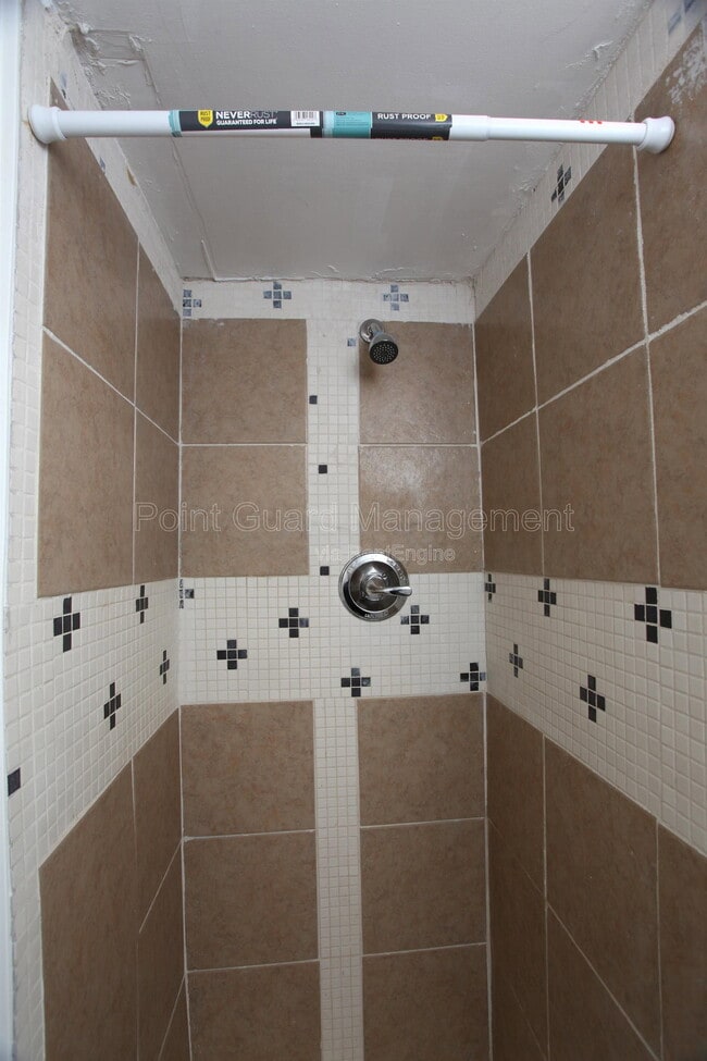 Building Photo - 1225 S Pattie St