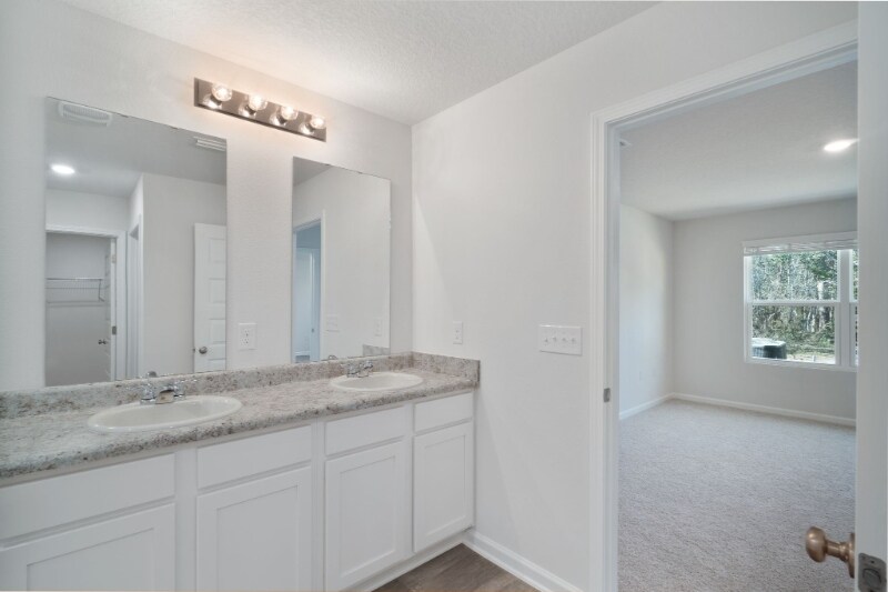 Building Photo - 10593 Queens Gate Cir