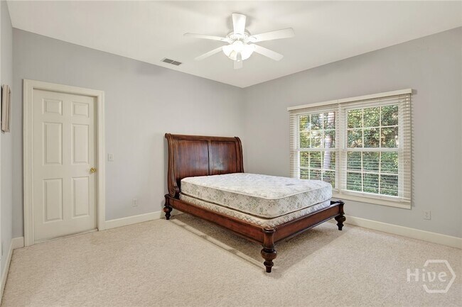 Building Photo - 2 Wakefield Pl