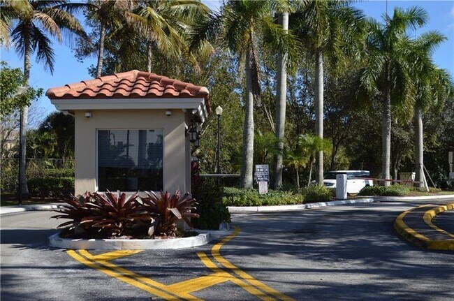 Building Photo - 5550 NW 61st St