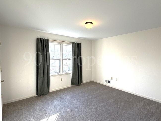 Building Photo - 7094 Corsica Dr