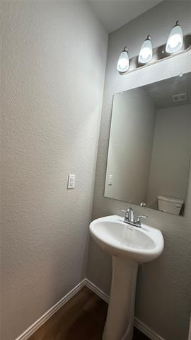 Building Photo - 721 McAdoo Dr