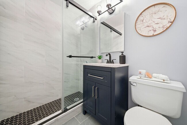 Building Photo - 8 Radcliffe Rd