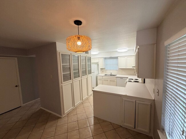 Building Photo - 5149 Middlecoff Cir